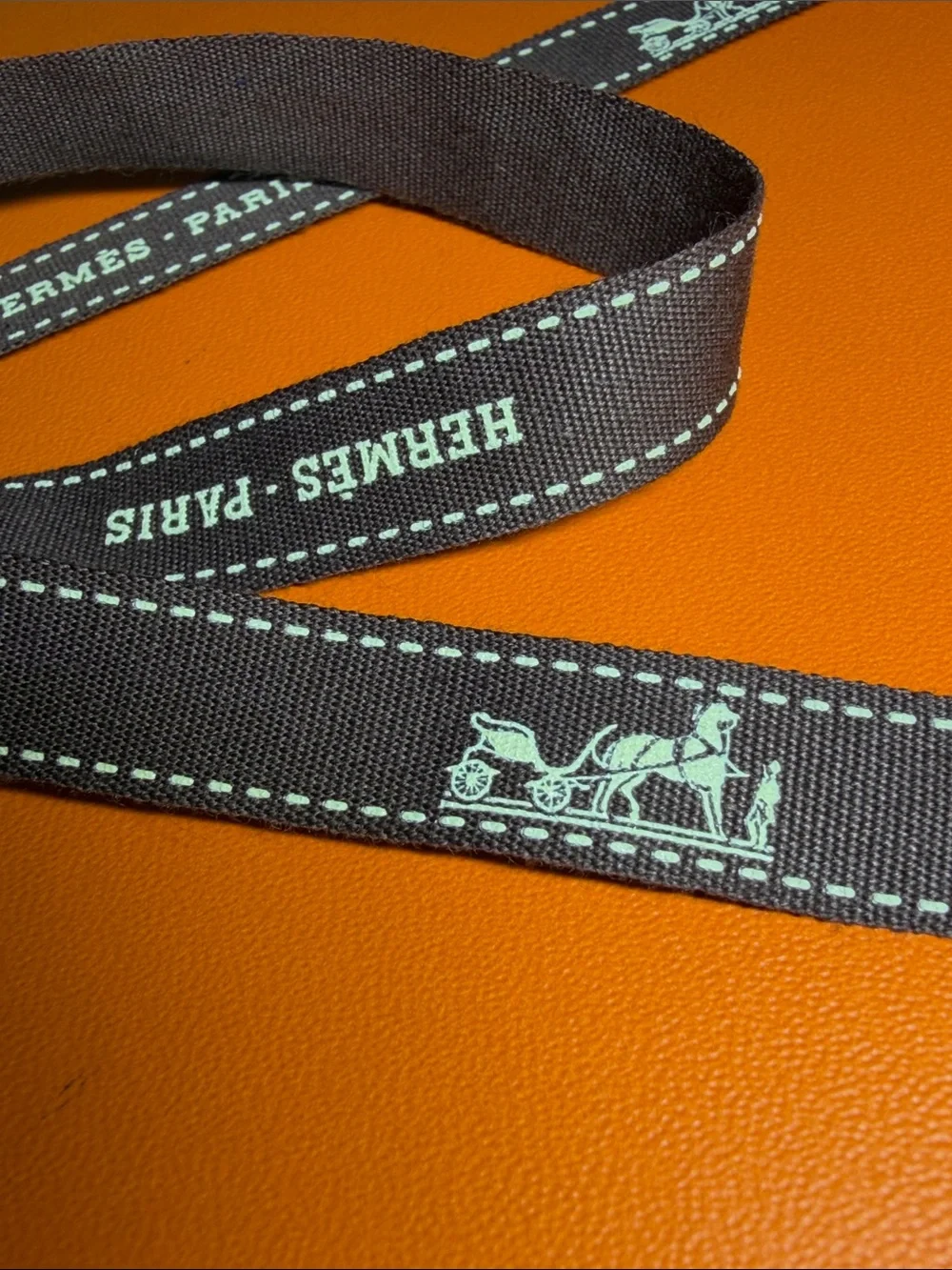 Hermes Empty Large Shoe Box With Ribbon - Picture 10 of 10